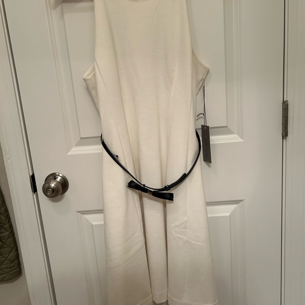 Jennifer Lopez Cream Midi Dress with Black Accent Beautiful dress for 🐣